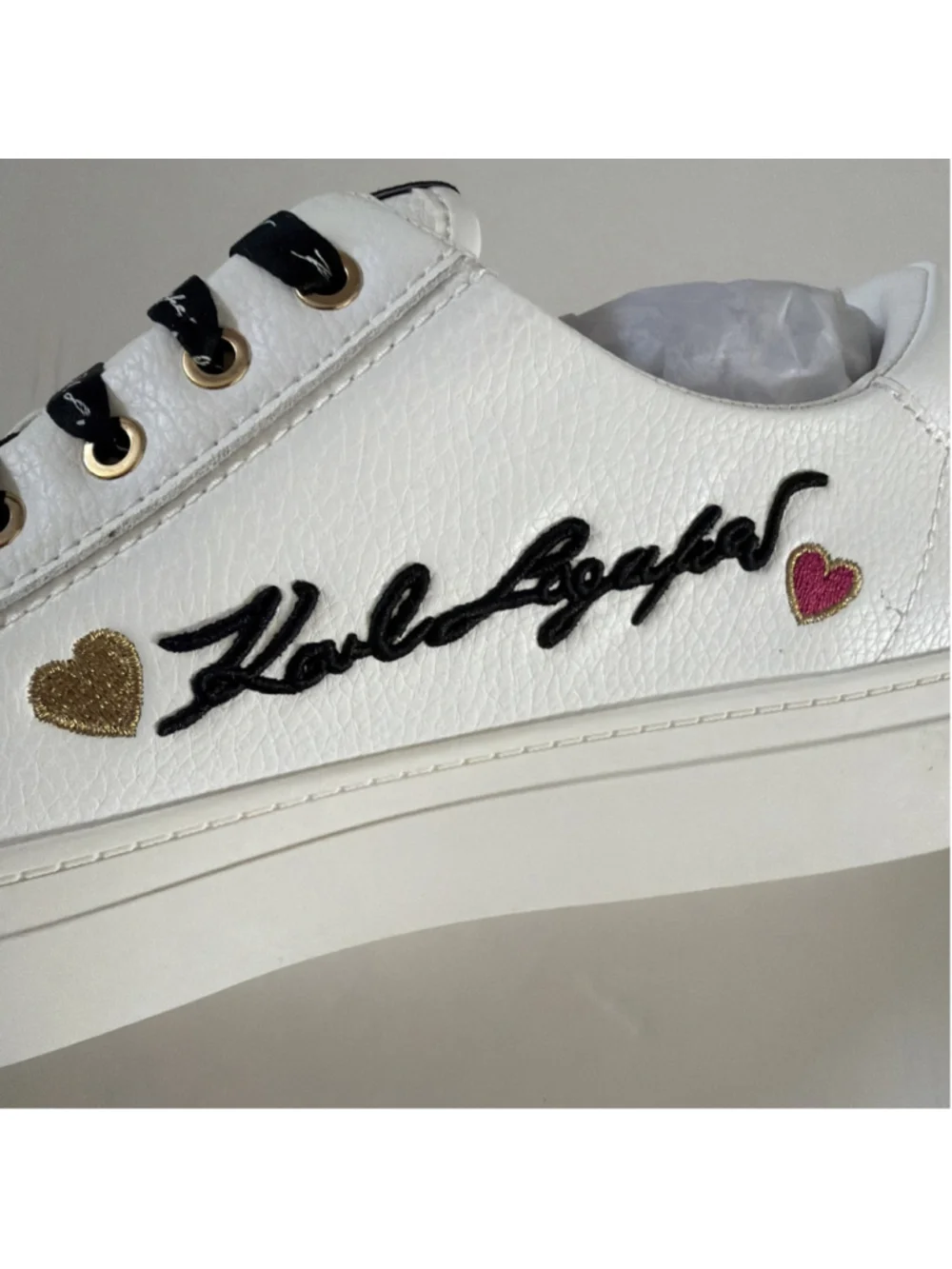 NEW Karl Lagerfeld Paris Women's Cate Pins Embellished Sneakers Size 9 Leather